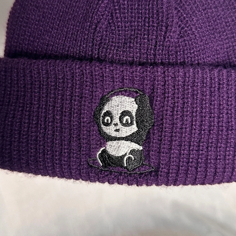 3/$20 💥 Kids Panda Patch Purple Beanie Hat‎ NWOT